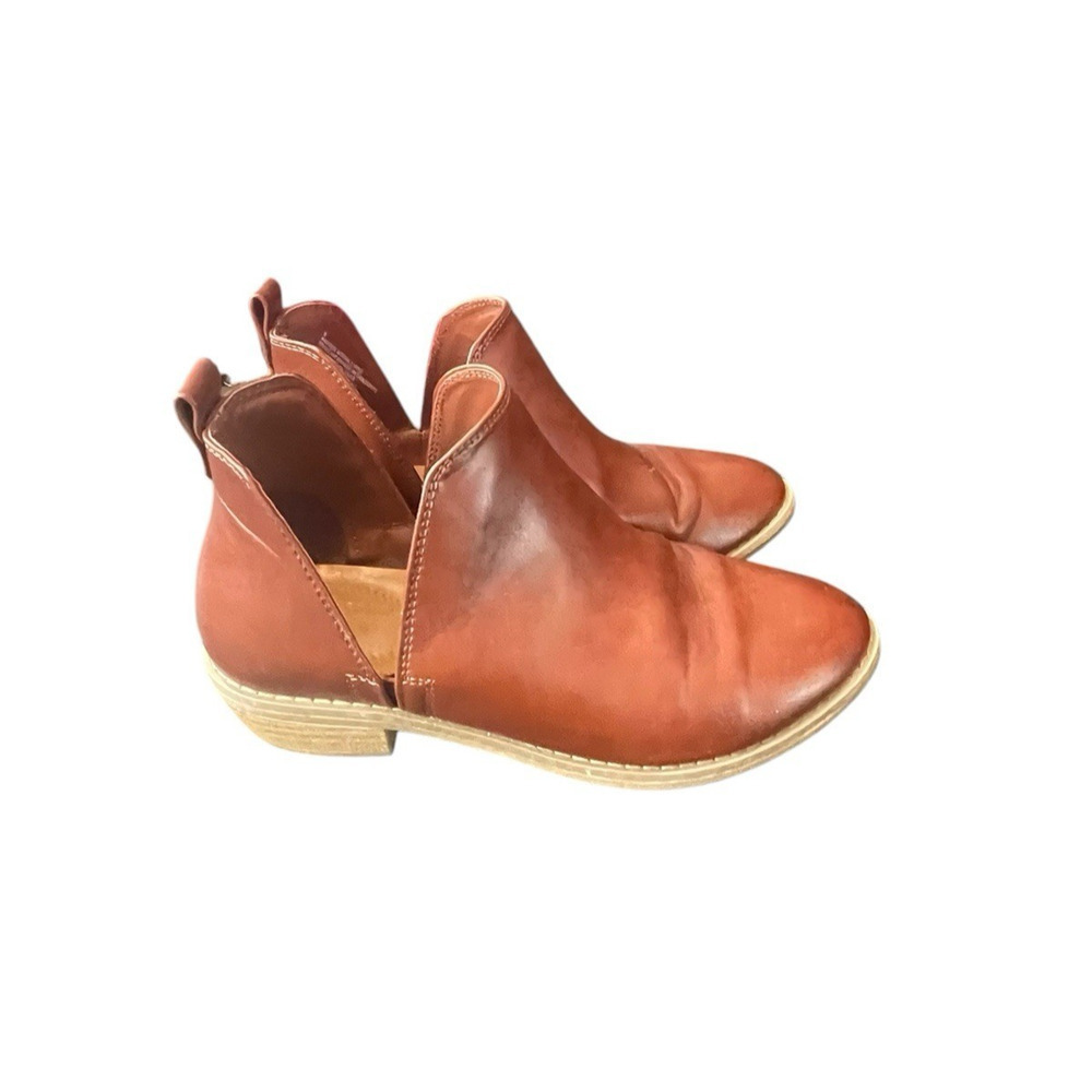 Universal Thread Nora Brown Ankle Bootie Women's Size 6 Nora Dark Cognac Cut Out